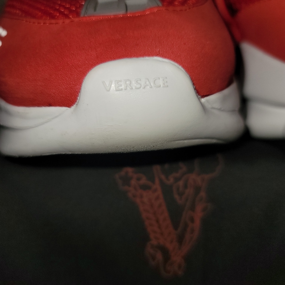 Versace Chain Reactions - Picture 5 of 6